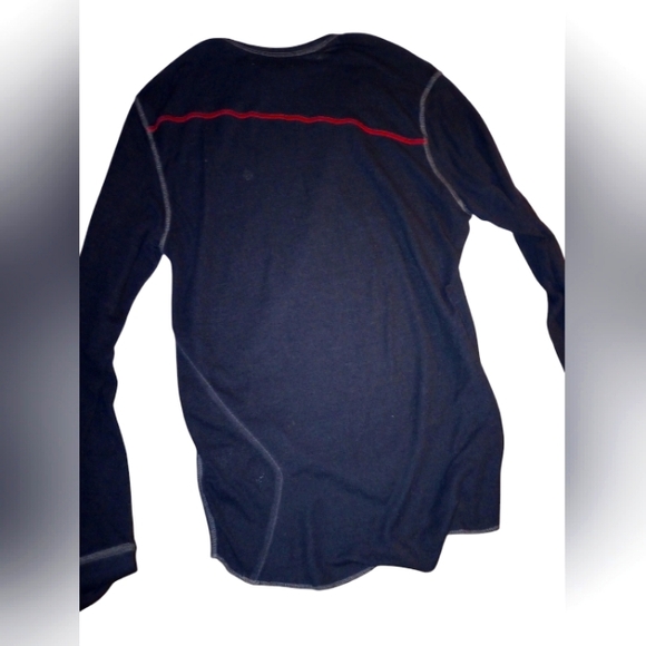 Men's Volcom Dark Blue Long Sleeve Shirt. Lightweight. Logo on front. Size Large - Picture 4 of 7